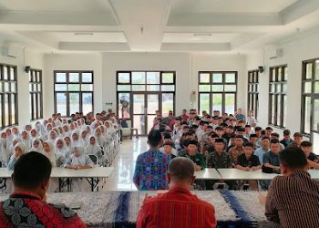 Agar Siap di Dunia Kerja, Siswa Harus Miliki Soft Skill dan Hard Skills
