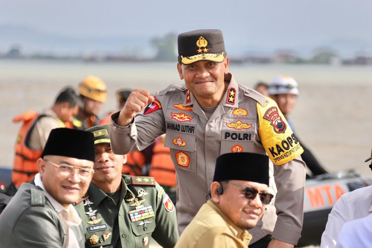 Lakukan Pengecekan Tanggul Sungai Wulan, Kepala BNBP: Semoga Masalah Banjir Tidak Terulang Kembali