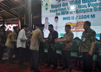 Ciptakan Rasa Kekeluargaan, Pemkab Demak Gelar Halal Bihalal Bersama Kades dan Perangkat Desa