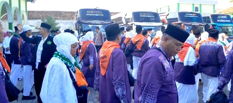 Bupati Demak Lepas 355 Calon Jemaah Haji