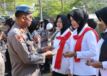 Peran Ganda Perempuan Yang Berprofesi Sebagai Polwan 