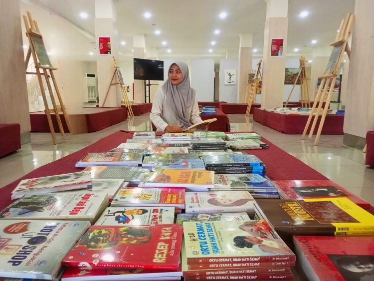 Semarak Dies Natalis 4 Dekade, Amanat Gelar Festival Literasi