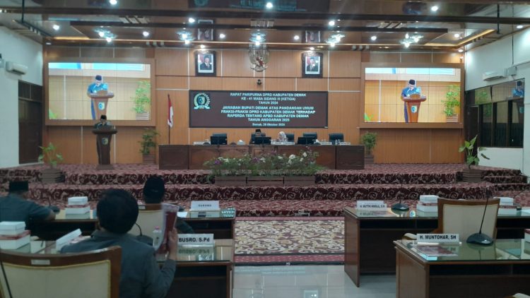 DPRD Demak Gelar Rapat Paripurna Pandangan Umum Fraksi Soal Raperda APBD 2025