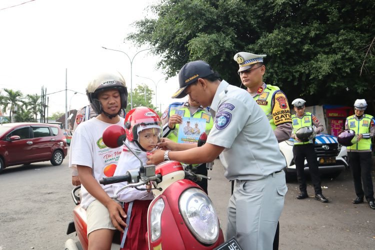 Operasi Zebra Candi, Polres Demak Lakukan Imbauan Simpatik