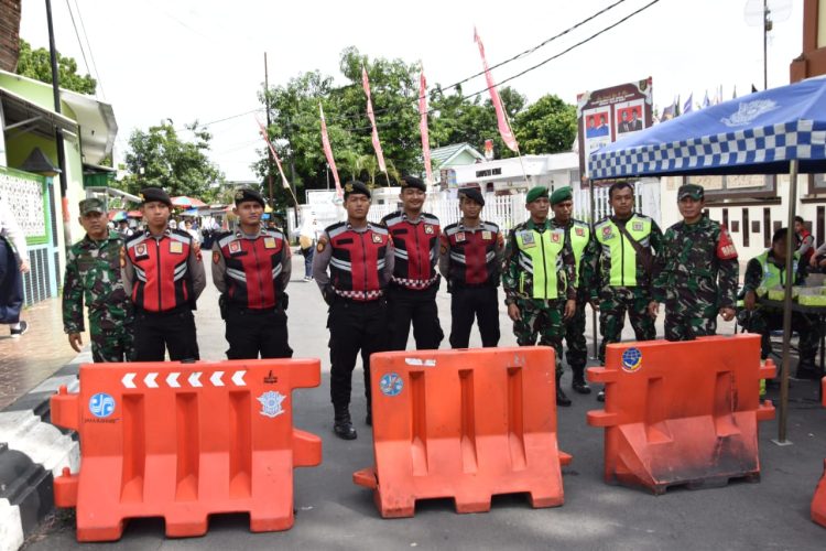 Ratusan Personil Gabungan TNI- Polri Amankan Rekapitulasi Suara Pilkada 2024