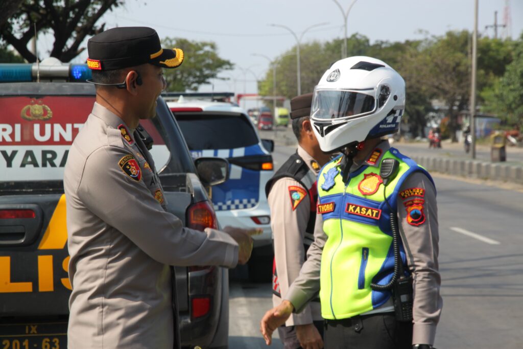 <a href="matapadma.html"> <img src="matapadma.jpg" alt=""> <strong>Matapadma</strong> </a>