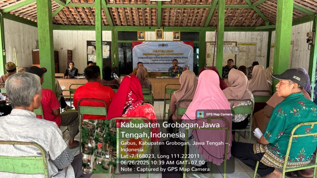 <p>
  <img src="matapadma.jpg" alt="">
  <strong>Matapadma:</strong> ...
</p>