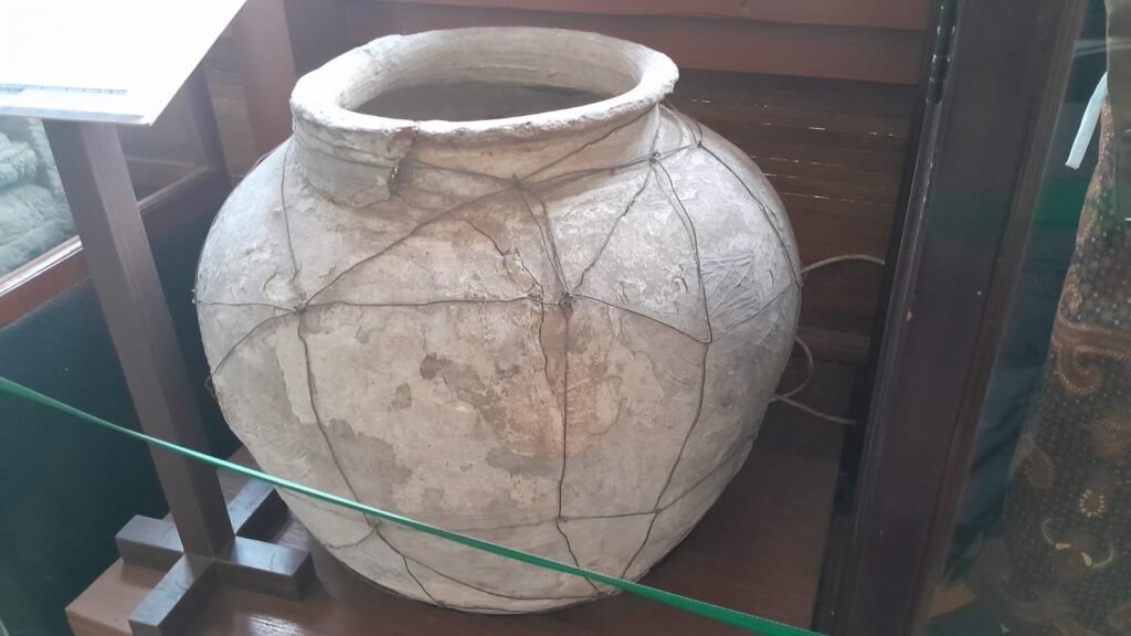 <p> <img src="matapadma.jpg" alt=""> <strong>Matapadma:</strong> ... </p>