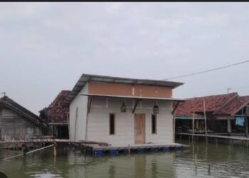 Demak Kembangkan Rumah Apung dan Rumah Amfibi untuk Warga Terdampak Rob