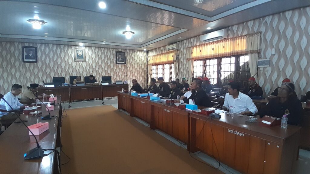 <p> <img src="matapadma.jpg" alt=""> <strong>Matapadma:</strong> ... </p>