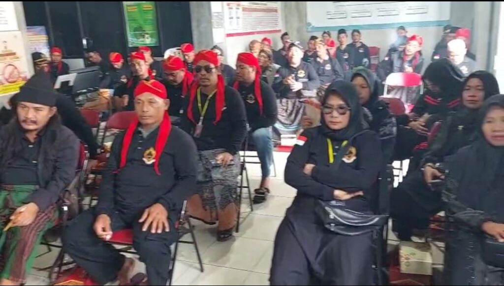 <p> <img src="matapadma.jpg" alt=""> <strong>Matapadma:</strong> ... </p>