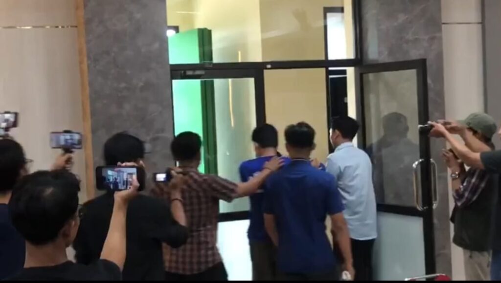 <p> <img src="matapadma.jpg" alt=""> <strong>Matapadma:</strong> ... </p>