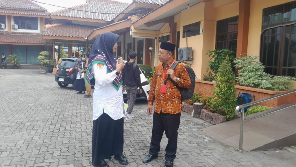 <p> <img src="matapadma.jpg" alt=""> <strong>Matapadma:</strong> ... </p>