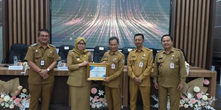 Pemkab Demak Tegaskan Komitmen Transparansi, Dinputaru Raih PPID Terresponsif 2025