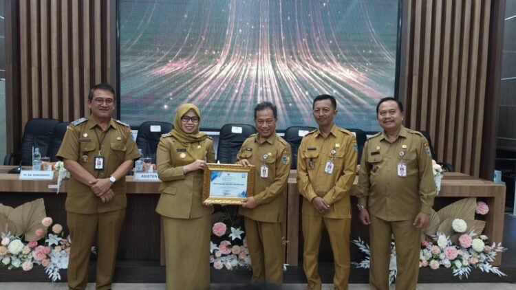 Pemkab Demak Tegaskan Komitmen Transparansi, Dinputaru Raih PPID Terresponsif 2025