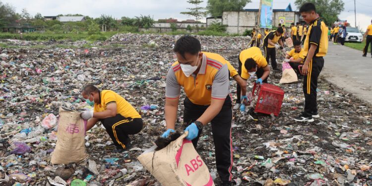 Pemdes Cabean Lakukan Pembenahan TPS Cabean Timur Secara Berkala