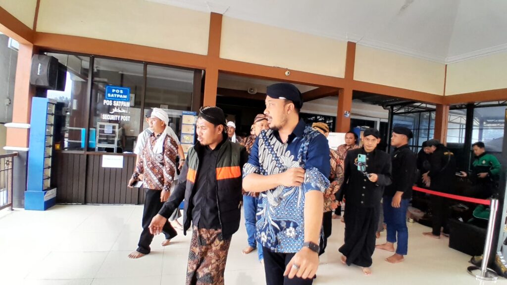 <p> <img src="matapadma.jpg" alt=""> <strong>Matapadma:</strong> ... </p>