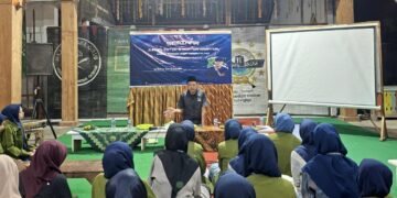 Santri Ponpes Al Kholwat Antusias Ikuti Pelatihan Jurnalistik di Malam Ramadhan