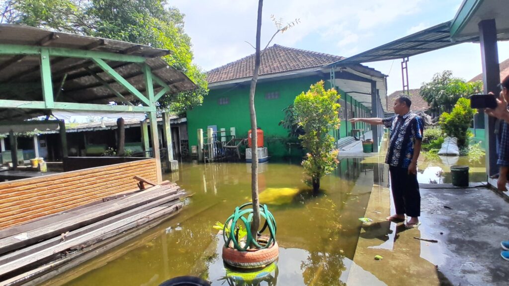 <p> <img src="matapadma.jpg" alt=""> <strong>Matapadma:</strong> ... </p>