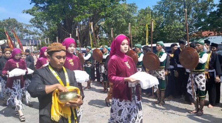 Kirab Prajurit Patangpuluhan Meriahkan Tradisi Grebeg Besar Demak