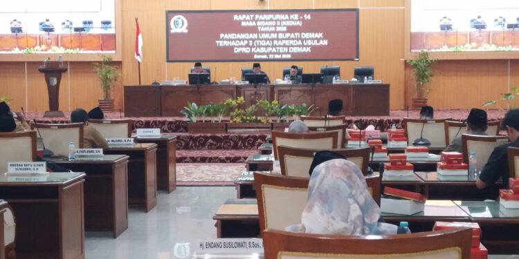 DPRD Demak Gelar Paripurna Pandangan Umum Fraksi terhadap Raperda Penanganan Konflik Sosial