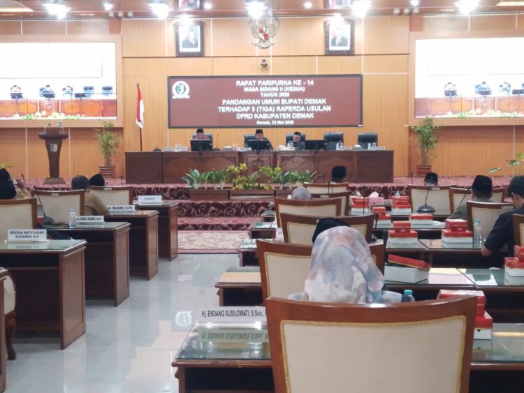 DPRD Demak Gelar Paripurna Pandangan Umum Fraksi terhadap Raperda Penanganan Konflik Sosial