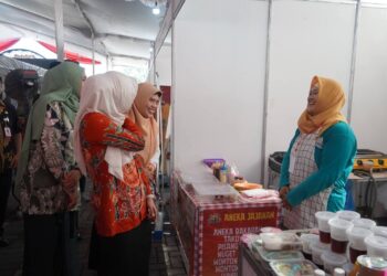 Pemkab Demak Dorong Kemandirian Ekonomi Perempuan Lewat Festival dan Bazar UMKM