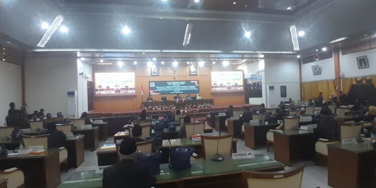 Dalam rangka menyambut Hari Ulang Tahun (HUT) ke-81 Kemerdekaan Republik Indonesia, Dewan Perwakilan Rakyat Daerah (DPRD) Kabupaten Demak, Jawa Tengah, menggelar rapat paripurna istimewa DPRD Kabupaten Demak Tahun 2026, Jumat (14/8/2026).