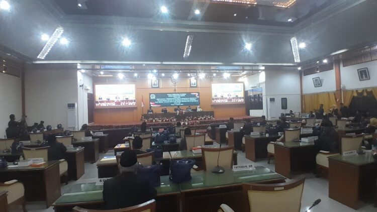 Dalam rangka menyambut Hari Ulang Tahun (HUT) ke-81 Kemerdekaan Republik Indonesia, Dewan Perwakilan Rakyat Daerah (DPRD) Kabupaten Demak, Jawa Tengah, menggelar rapat paripurna istimewa DPRD Kabupaten Demak Tahun 2026, Jumat (14/8/2026).