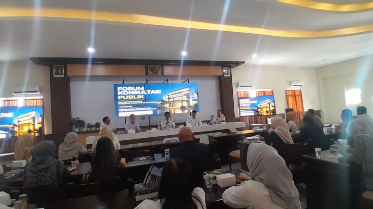 bupati eisti anah