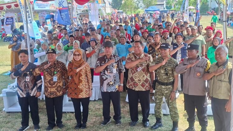 Bupati Eisti’anah Apresiasi Petani di Hari Tani Nasional 2026