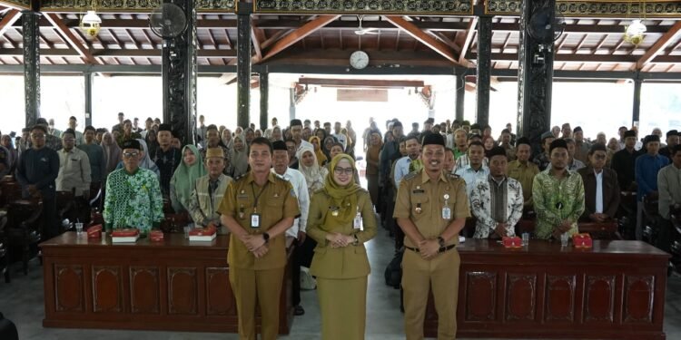 Bupati Eisti’anah: Guru Madin, TPQ, dan Ponpes Tetap Jadi Perhatian di Tengah Efisiensi Anggaran