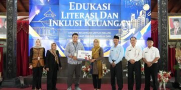Era Digital Mudahkan Akses Keuangan, Bupati Demak: Jangan Asal Klik Iklan