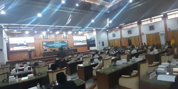 Bupati Demak Sampaikan Jawaban atas Pandangan Fraksi DPRD terhadap Raperda APBD 2027