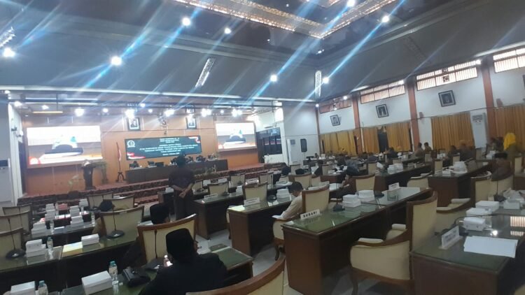 Bupati Demak Sampaikan Jawaban atas Pandangan Fraksi DPRD terhadap Raperda APBD 2027