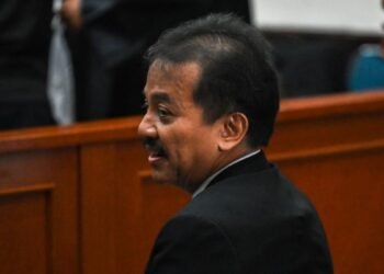 Sidang Roy Suryo