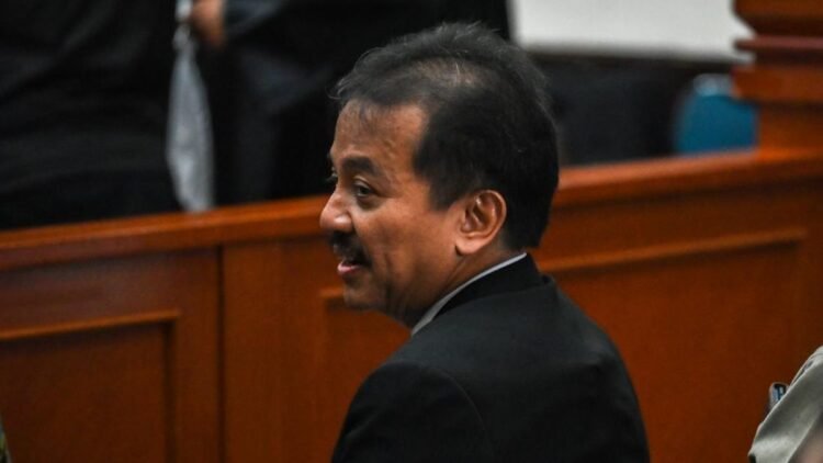 Sidang Roy Suryo