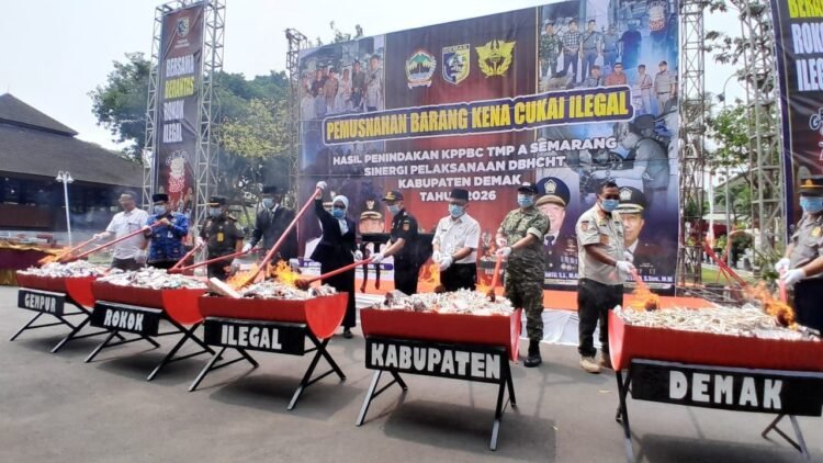 Musnahkan Ribuan Rokok Tanpa Cukai, Pemkab Demak dan Bea Cukai Selamatkan Potensi Kerugian Negara Rp6,4 Miliar